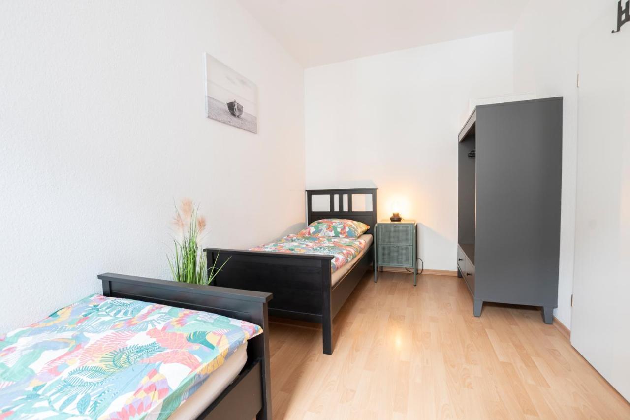 Zwickau mittendrin, tolles Balkon-Apartment Exterior foto