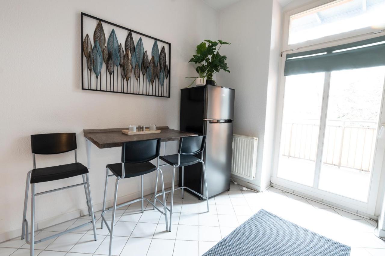 Zwickau mittendrin, tolles Balkon-Apartment Exterior foto