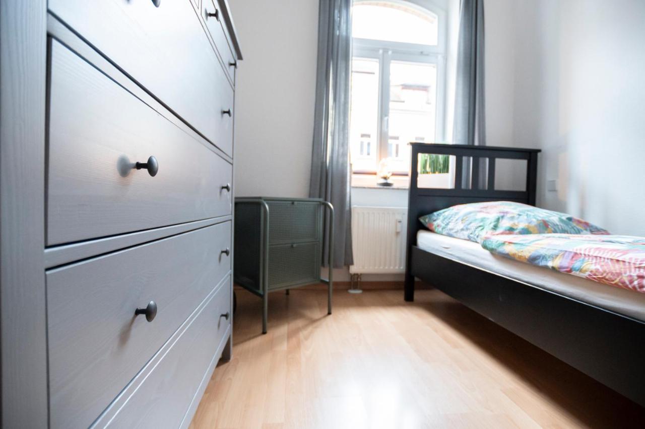 Zwickau mittendrin, tolles Balkon-Apartment Exterior foto
