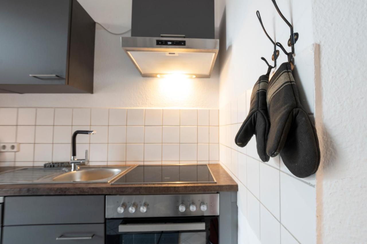 Zwickau mittendrin, tolles Balkon-Apartment Exterior foto