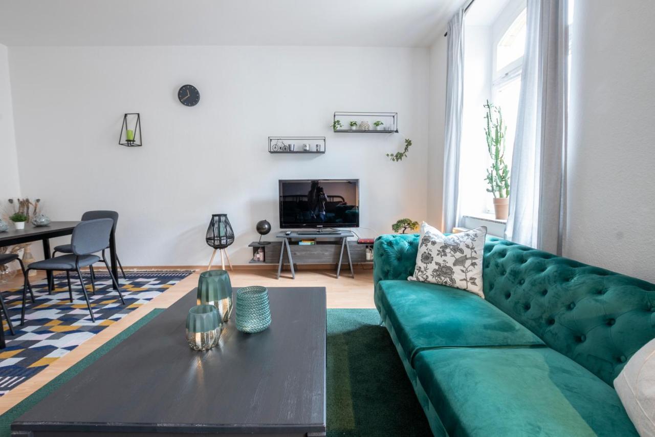 Zwickau mittendrin, tolles Balkon-Apartment Exterior foto