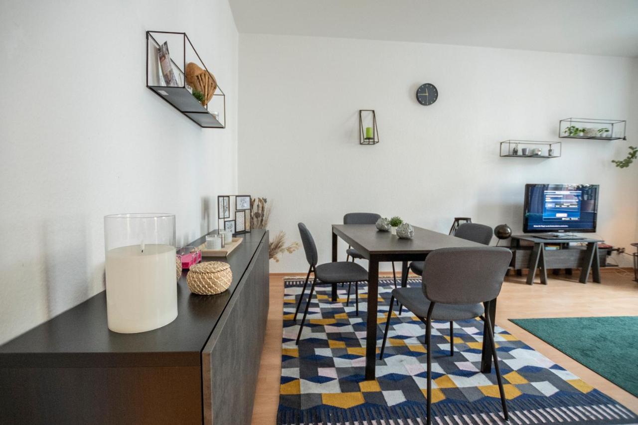 Zwickau mittendrin, tolles Balkon-Apartment Exterior foto